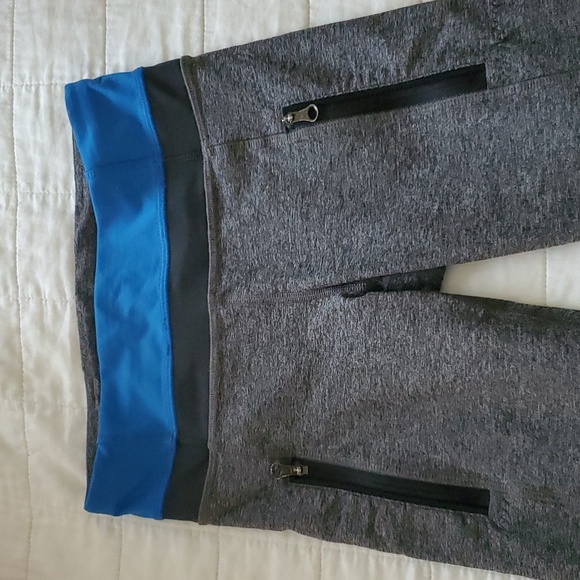 Lululemon Blue/Gray Cropped Leggings - Picture 6 of 7